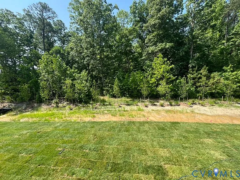 419 Burden Dr — Photo 2