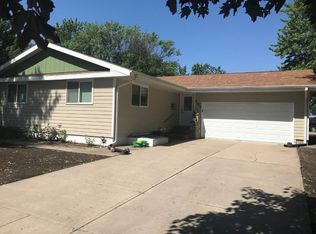 754 4th St, Hampton, NE 68843