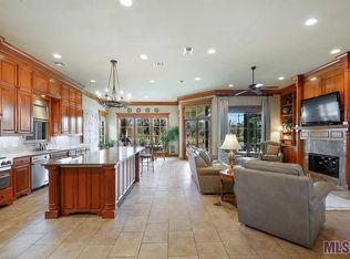18828 Bella Vista Ct, Baton Rouge, LA 70809