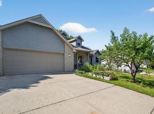 1823 Buckingham Rd, Stoughton, WI 53589