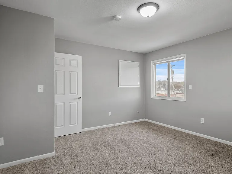 Elrose Apartments 1500 — Photo 16