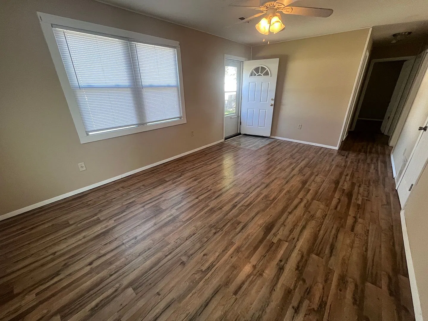 Cozy 3 bedroom home - Section 8 Approved — Photo 3