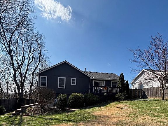 2nd image of 420 Rees St