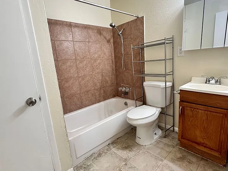501 Texas Street NE — Photo 18