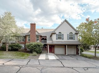 28560 Carlton Way Dr #1, Novi, MI 48377