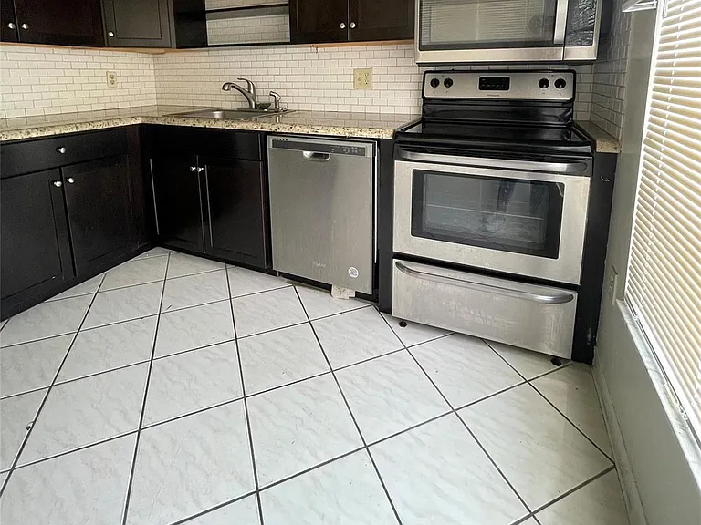 4158 Inverrary Dr #111 — Photo 33
