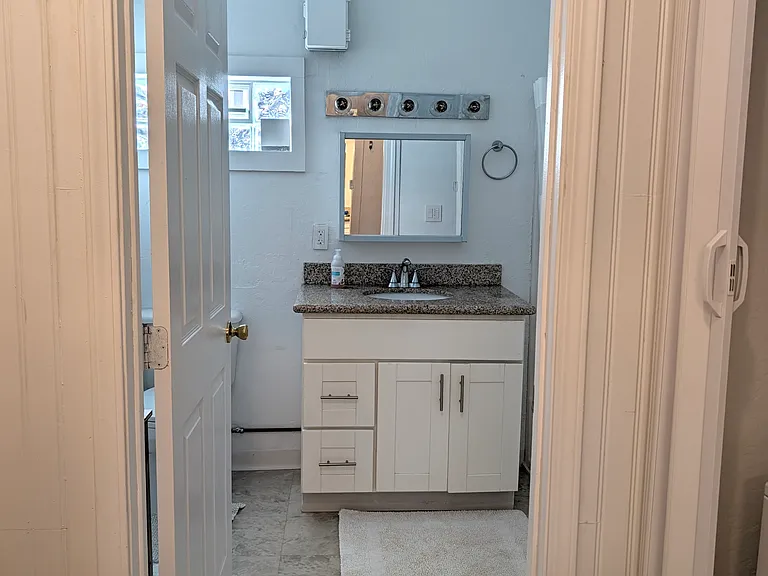 16403 Kennedy Rd — Photo 9