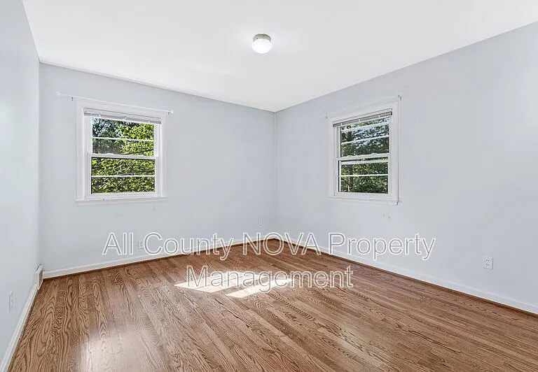 3160 Ravenwood Dr — Photo 19
