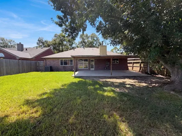 4751 Backenberry Dr, Friendswood, TX 77546