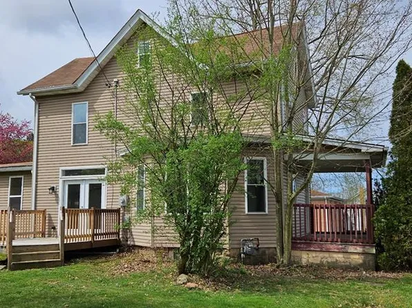 2 E Pike Rd, Indiana, PA 15701