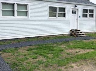 39 Maple St, South Kingstown, RI 02879