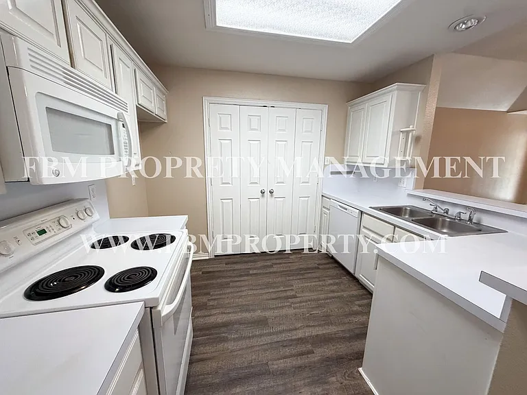 19 Country Club Place - 3 Bedroom, 2 Bathroom Home in Waxahachie, TX! — Photo 7