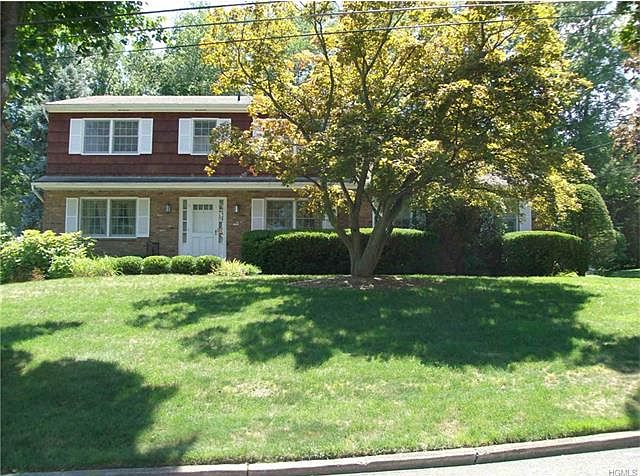 1st image of 5 Avon Ln