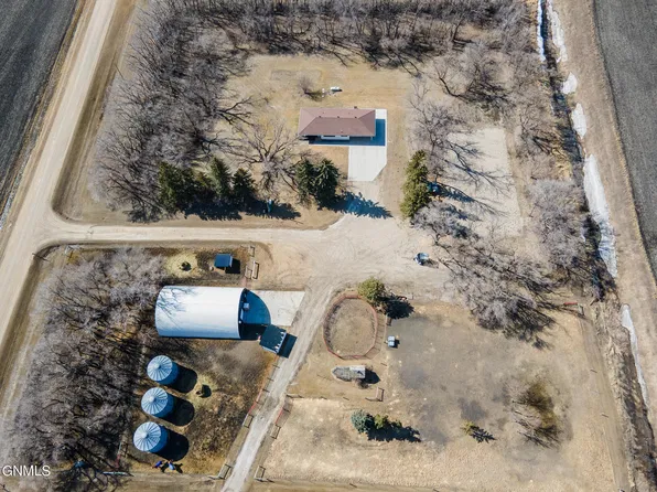 1276 100th Ave S, Moorhead, MN 56560