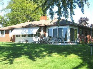3818 Peninsula Dr, Muskegon, MI 49444