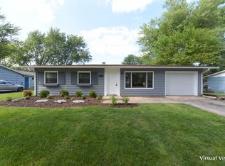 16 Spring Garden Dr, Montgomery, IL 60538