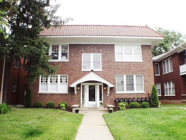2450 Glenmary Ave #5 — Photo 1