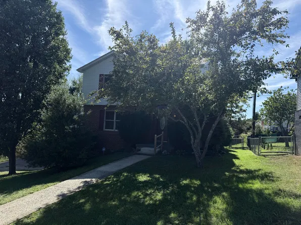 206 Rookwood Ct, Richmond, KY 40475