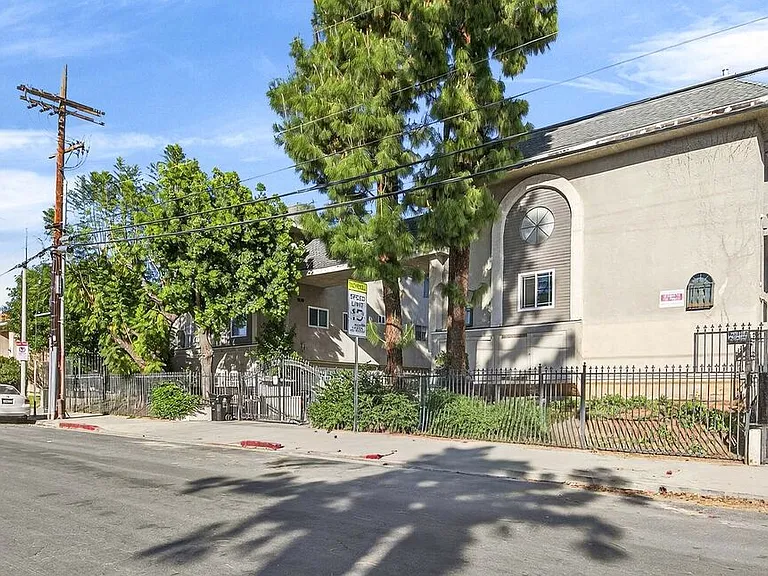9034 Willis Ave #14 — Photo 3