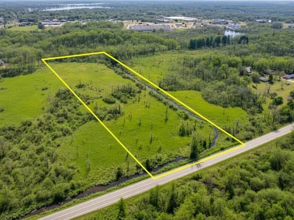 8603 Oakland Dr, Portage, MI 49024