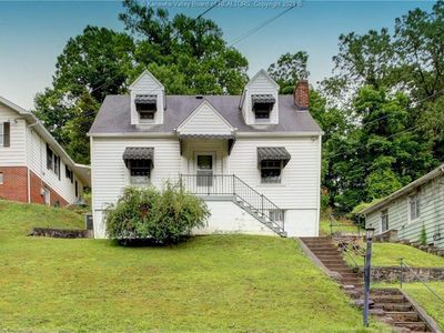 906 Greenbrier St, Charleston, WV, 25311