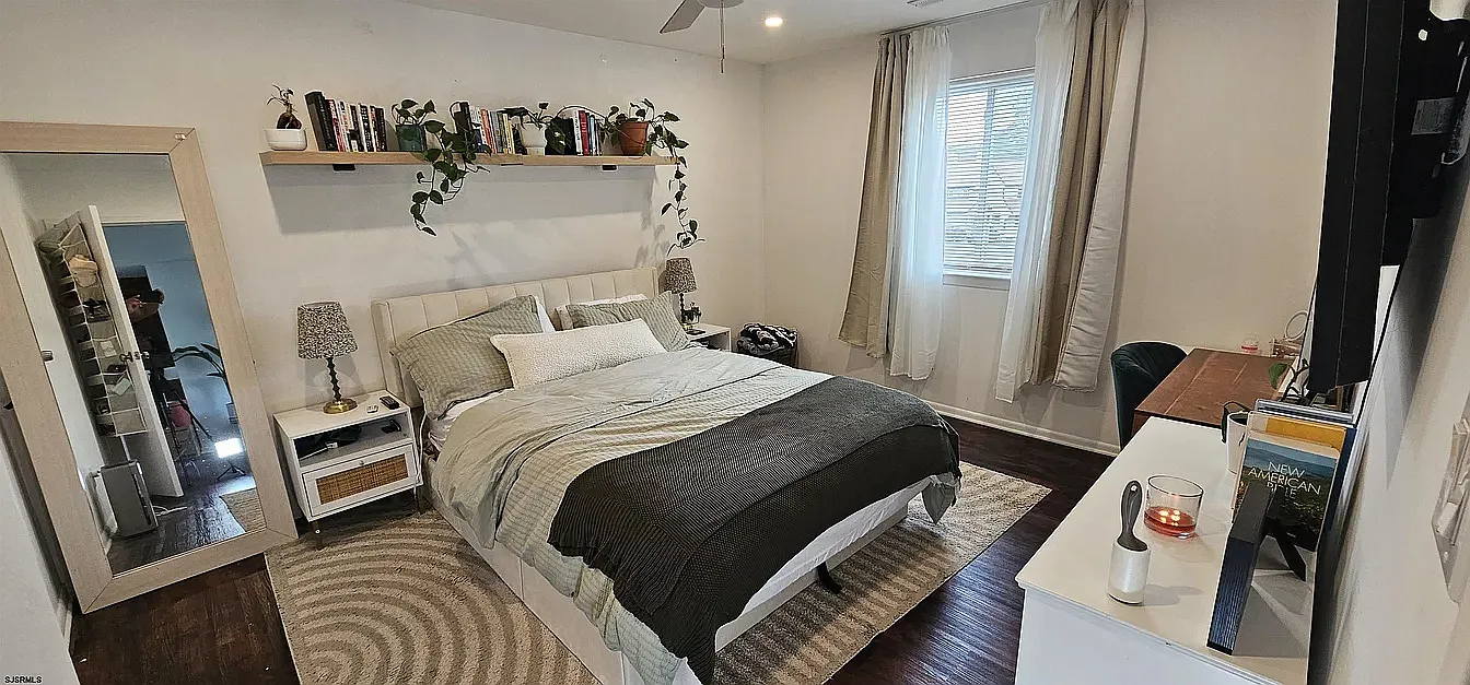 1 bed, 894 sqft, $1,700 — Photo 1