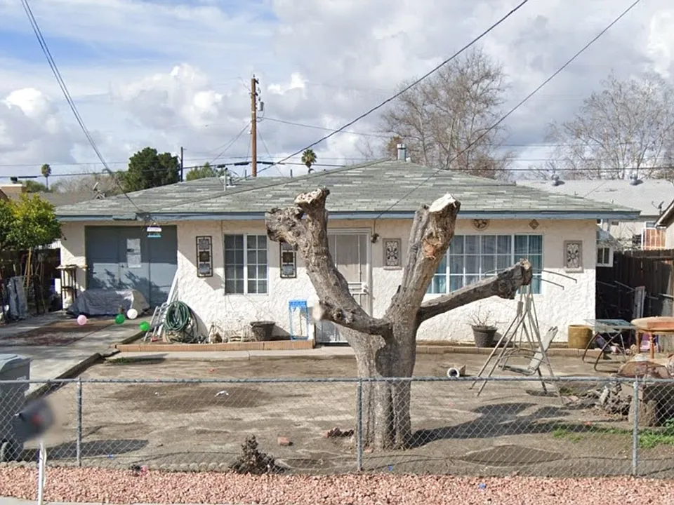 498 S Vernon Ave