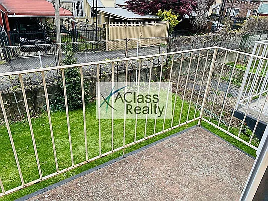 Rented by A Class Realty International | media 16