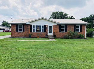 1115 Nicholson St, Decherd, TN 37324