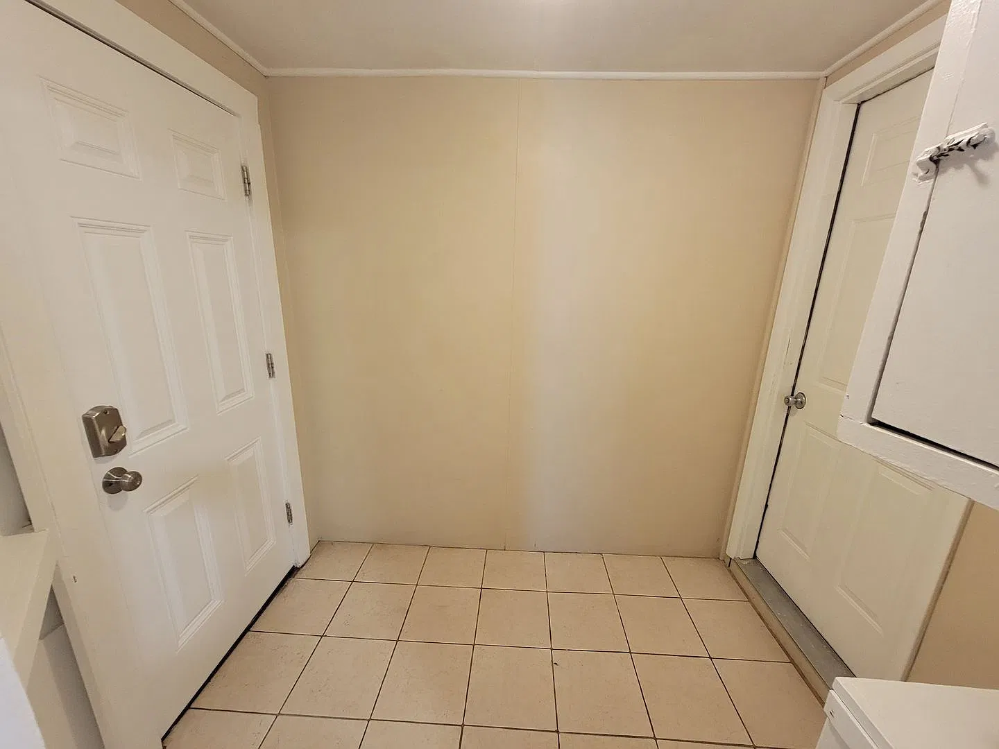 515 Main — Photo 2