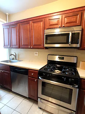 Rented by NY Space Finders Inc. | media 2