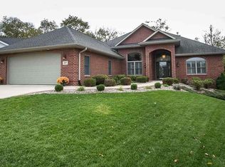 337 Idlebrook Ct, Dubuque, IA 52003