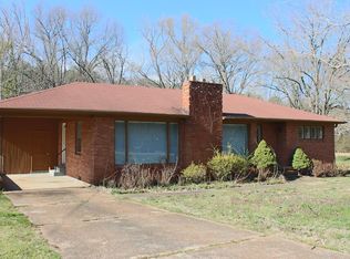 140 Old Stage Rd, Huntingdon, TN 38344