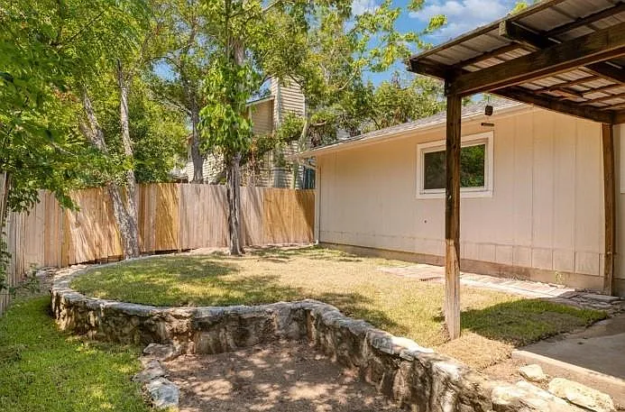 2121 Trede Dr — Photo 23
