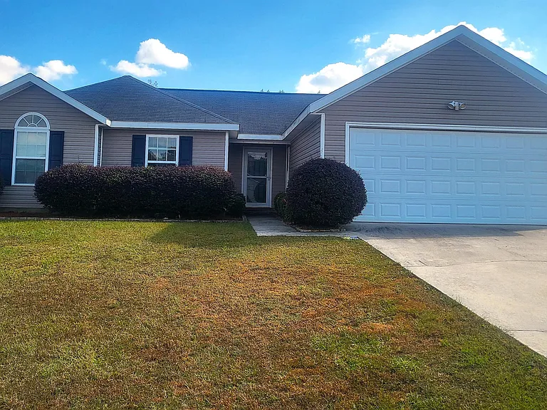 206 N Bridgeport Dr — Photo 2