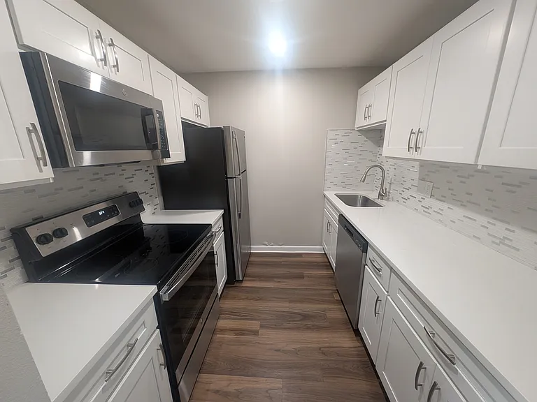 15 Brookside Ave #21 — Photo 2