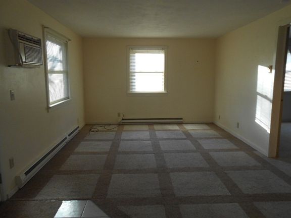 2nd image of 1220 Fieldhouse Ave
