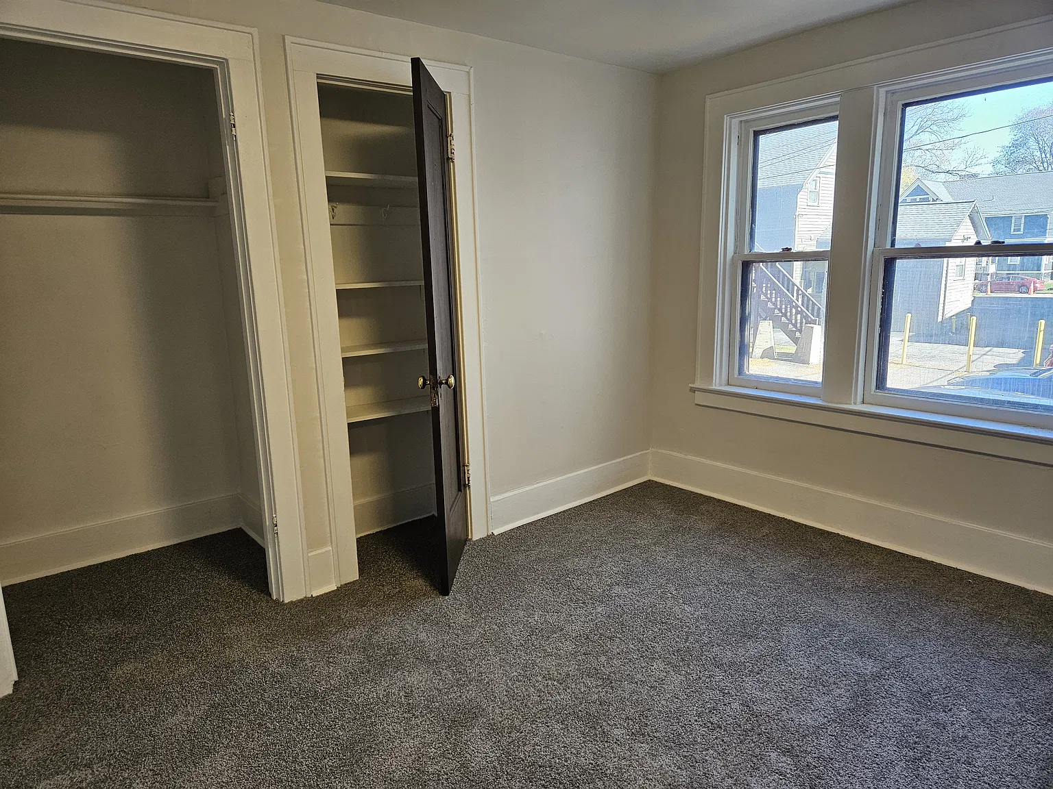 Studio, 300 sqft, $850 — Photo 2