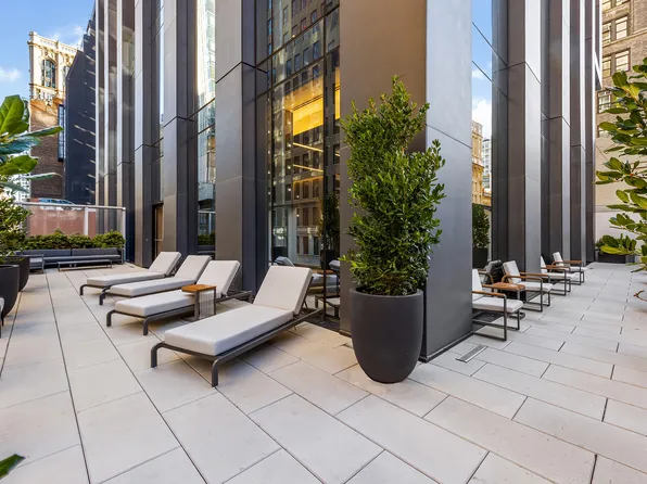 277 5th Avenue image 22 of 35