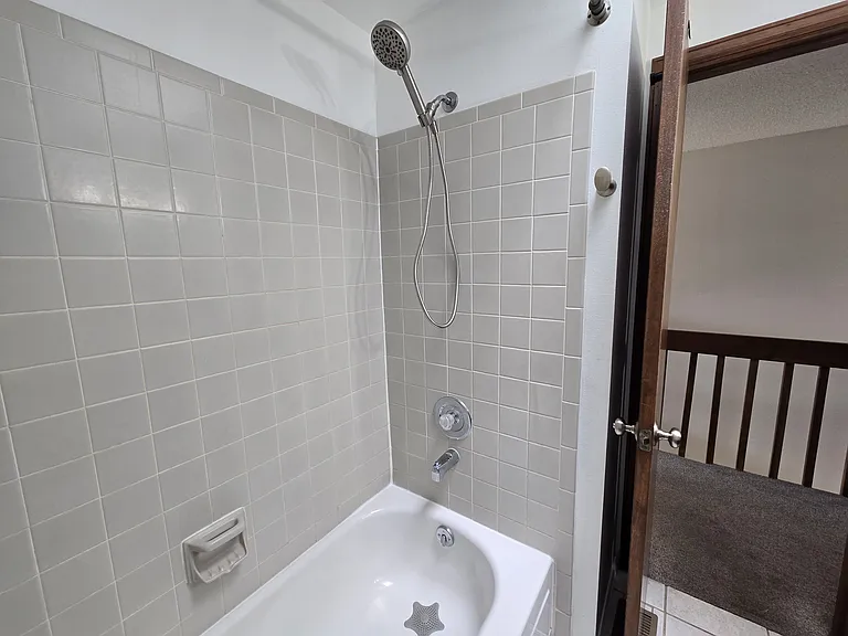 402 Forest Edge Ln #A — Photo 22