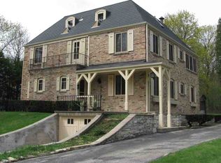 410 Washington Rd, Lake Forest, IL 60045