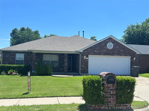 430 E Seminole Pl, Tulsa, OK 74106