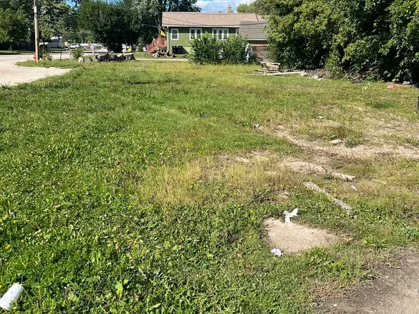 3020 W State Route 120, McHenry, IL 60051