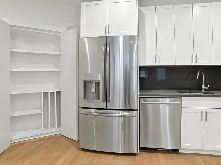 121 Madison Ave #11E — Photo 3