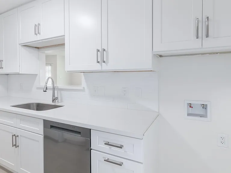 1007 Cedar St — Photo 7