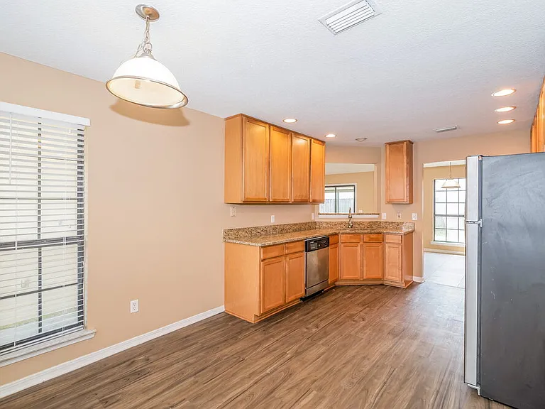 8536 Iron Mill Ct — Photo 12