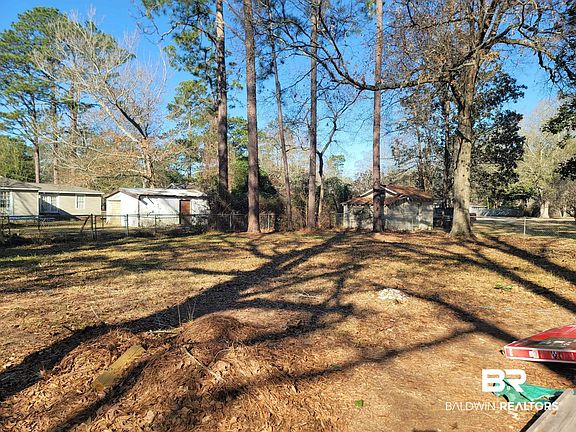 5th image of 1103 Bradley Ave
