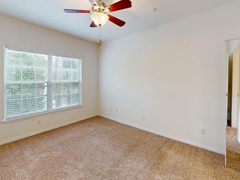 Ashton at Waterford Lakes — Photo 48