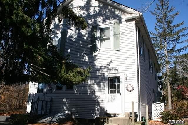 2nd image of 1628 Railroad Ave