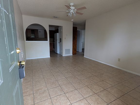 2nd image of 505 N Main St